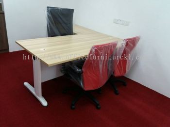 DELIVERY & INSTALLATION BERLIN EXECUTIVE L-SHAPE OFFICE TABLE l COLOGNE DIRECTOR OFFICE CHAIR l OFFICE FURNITURE l BATU TIGA INDUSTRIAL PARK l SHAH ALAM l SELANGOR