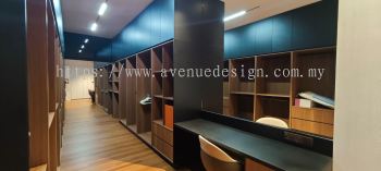 Custom Made Walk In Wardrobe di Kuala Lumpur