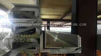 ALUMINIUM UNEQUAL ANGLE BAR 38.1MM x 76.2MM x 2.9M(T) x 6.1M(L)