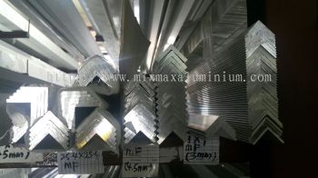 ALUMINIUM EQUAL ANGLE BAR 25.4mm x 25.4mm x 4.5mm(T) x 6.1M(L