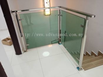 Square Hollow Stainless Steel Staircase With 12mm Tempered Glass