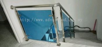 Local Stainless Steel Staircase With 12MM Tempered Blue Glass 