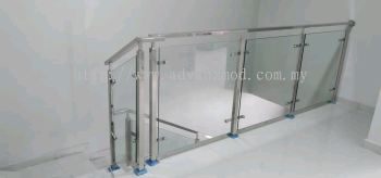 Stainless Steel Staircase Glass Railing With 12mm Tempered Clear Glass