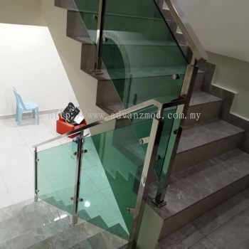 Stainless Steel Staircase Glass Railing With 12mm Tempered Glass 