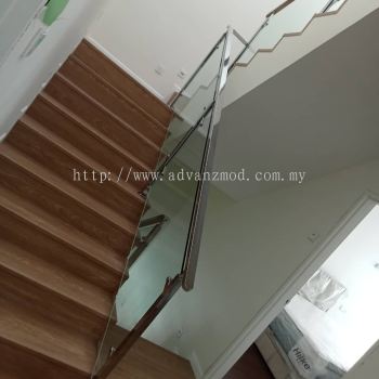 Stainless Steel Staircase Glass Railing With 12mm Tempered Clear Glass 