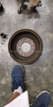 BRAKE DRUM, BRAKE DISC, BRAKE PADS EXCHANGE 