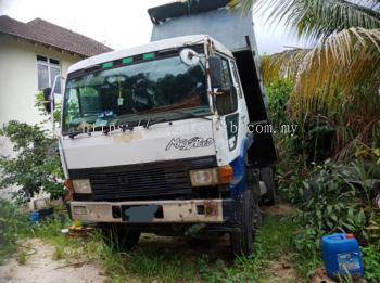 FUSO 10 WHEEL TIPPER TRUCK