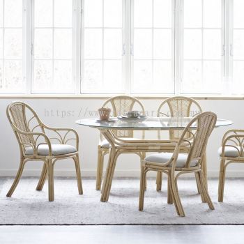 RATTAN DINING TABLE CORN