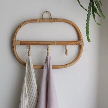 RATTAN HANGER