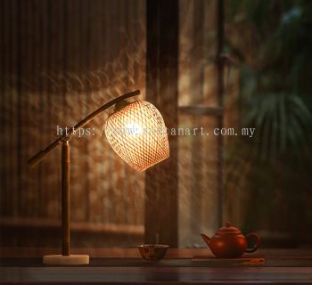 RATTAN TABLE LAMP