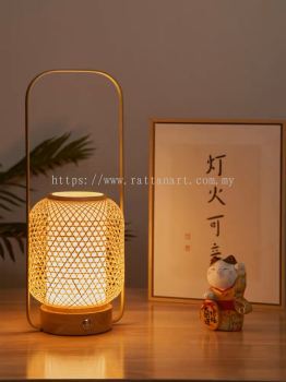 RATTAN TABLE LAMP