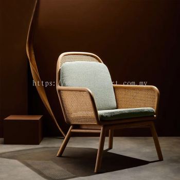 WOODEN LOUNGE CHAIR