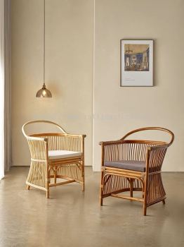 RATTAN LOUNGE CHAIR