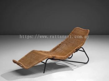 RATTAN LAZY CHAIR