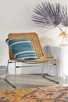 RATTAN LOUNGE CHAIR