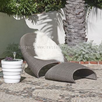 SYNTHETIC RATTAN LOUNGE CHAIR ( OUTDOOR / INDOOR )