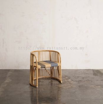 RATTAN LOUNGE CHAIR