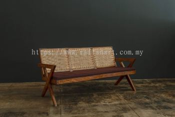 WOODEN BENCH