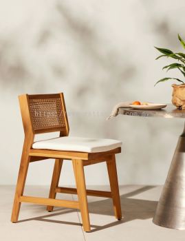 WOODEN DINING CHAIR