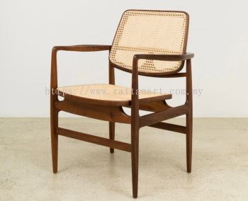 WOODEN DINING CHAIR