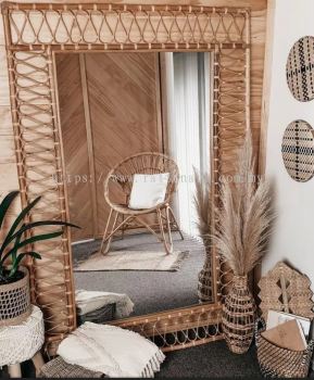 RATTAN MIRROR