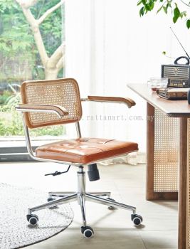 WOODEN OFFICE CHAIR