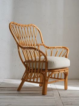 RATTAN LOUNGE CHAIR