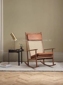 WOODEN ROCKING CHAIR