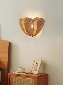 FLORAL. RATTAN PENDANT LIGHT