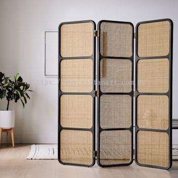 USHER. WOODEN RATTAN PARTITION