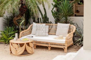 CHILLIN. RATTAN SOFA