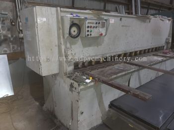 Used Hydraulic Shearing Machine / Cutting Machine 