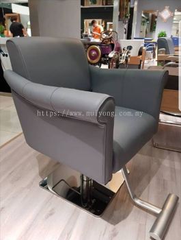 Hairstyling Chair