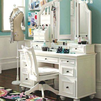 Makeup Table / Dressing Table