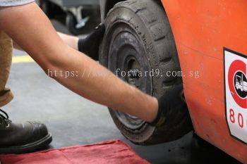 Replace Forklift Tyre Singapore