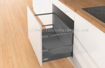 Pot-and-Pan Drawer with Railing, Customised Rear Panel Height