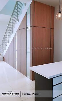 Staircase Partition Storage 