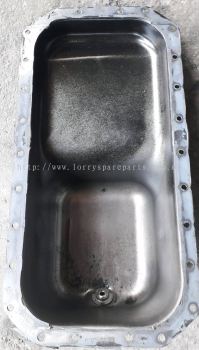 HINO DUTRO WO4D OIL SUMP