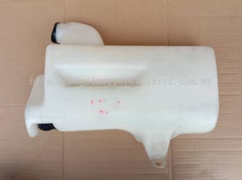 TOYOTA  DYNA LY100/LY101/LY111/LY131 WASHER TANK (12V) / USED [  MADE IN JAPANESE]