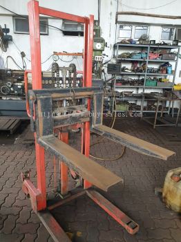 Pallet Stacker