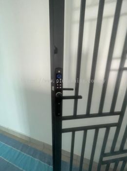 SMART DOOR GRILL LOCK @THE CRUISE RESIDENCE, LEBUHRAYA PUTERI, BANDAR PUTERI PUCHONG, SELANGOR