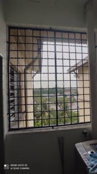 WINDOW GRILL WITH DIAMOND NET @KASUARINA APARTMENT, PERSIARAN BOTANIK, BANDAR BOTANIK, PELABUHAN KLANG, SELANGOR