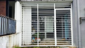 SWING DOOR GRILL @JALAN ALAM SURIA 16/69, PUNCAK ALAM, SELANGOR