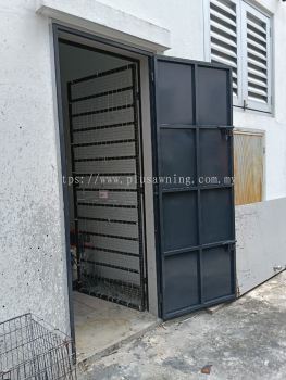 IRON PLATE DOOR GRILL @Alamat : Animalia Veterinary Clinic, 211, Jalan Sendayan 2/3, Metro Sendayan, Bandar Sri Sendayan, 71950, Seremban, Negeri Sembilan