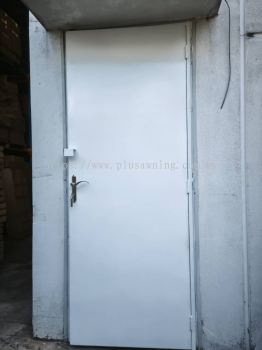 IRON PLATE DOOR GRILL @JALAN PERINDUSTRIAN SIS 1, TAMAM PERINDUSTRIAN SIS, BERANANG, SELANGOR