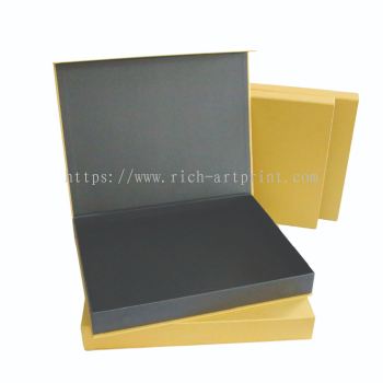 Hard Cover Magnetic Gift Box (Size XL) 