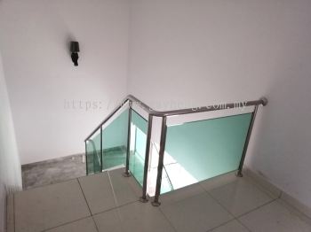  Stainless Steel Handrail with Glass 白钢楼梯扶手（配玻璃） AllHousehold ProductsStainless Steel Handrail  Prev