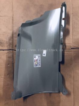 VOLVO CORNER PANEL RH 20379172