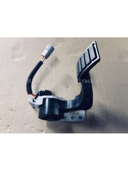 ACCELERATOR PEDAL (82627972)