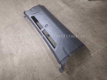 BUMPER MIDDLE COVER (R SERIES)